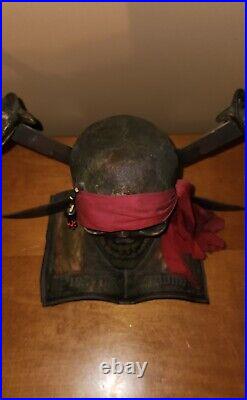 Pirates Of The Caribbean Curse Of The Black Pearl Skull Swords Book, Telescope