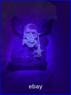 Pirates Of The Caribbean Sculpture RARE Crew Gift Pirates Of The Caribbean Sculpture RARE Crew Gift