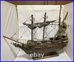 Pirates of Caribbean The Black Pearl 20 Replica Wooden Ship 14/500 NECA