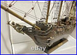 Pirates of Caribbean The Black Pearl 20 Replica Wooden Ship 14/500 NECA