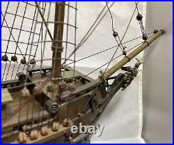 Pirates of Caribbean The Black Pearl 20 Replica Wooden Ship 14/500 NECA