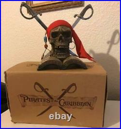 Pirates of the Caribbean Skeleton Curse of the Black Pearl Skull with book NOS