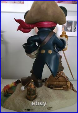 RARE! Disney Mickey Mouse PIRATES OF THE CARIBBEAN Big Fig Signed Costa Alavezos