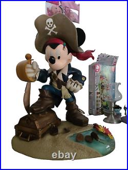 RARE! Disney Mickey Mouse PIRATES OF THE CARIBBEAN Big Fig Signed Costa Alavezos