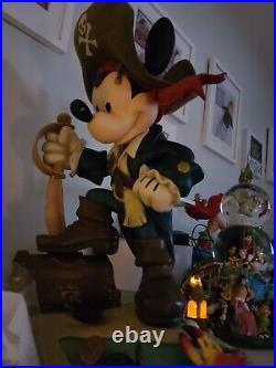 RARE! Disney Mickey Mouse PIRATES OF THE CARIBBEAN Big Fig Signed Costa Alavezos