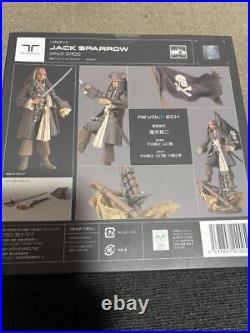 Revoltech Figure Pirates of the Caribbean Jack Sparrow