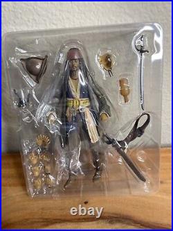 S. H. Figuarts Pirates Of The Caribbean Jack Sparrow Bandai US Seller