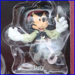 Tokyo Disneyland Pirates of the Caribbean storybook ornament from japan