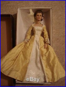 Tonner Elizabeth Swann Doll In Court Gown From Pirates Of The Caribbean