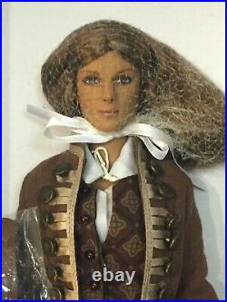 Tonner High Seas Elizabeth Swann Pirates of the Caribbean with Sword Hat NRFB New