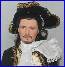 Tonner WILL TURNER ARRESTED AT THE ALTER Pirates of the Caribbean 17