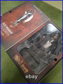 USED Hot Toys Captain Jack Sparrow Pirates of The Caribbean Action Figure 1/6