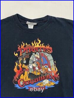 Vintage Pirates of the Caribbean Disneyland Resort Disney T-Shirt Sz Youth Small
