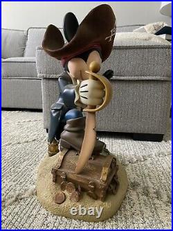 Walt Disney Big Mickey Mouse Pirates of the Caribbean LE of 120 Figurine Statue