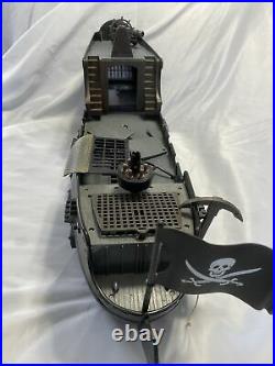 Zizzle Disney Pirates of The Caribbean Ultimate Black Pearl Ship 2006 Incomplete